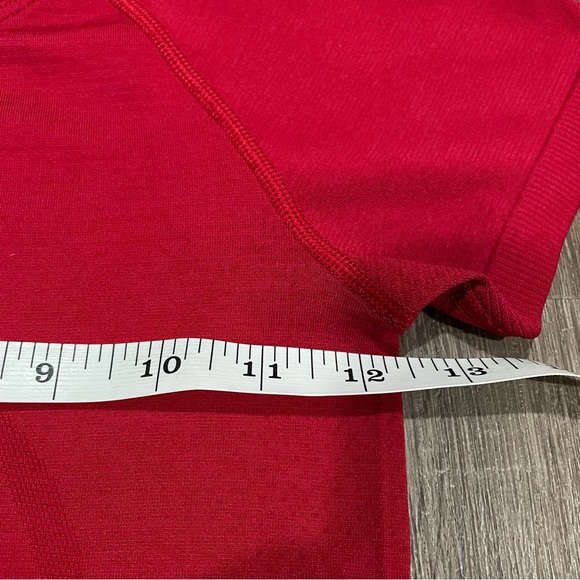 lululemon athletica Red Short Sleeve Tee - Picture 9 of 13